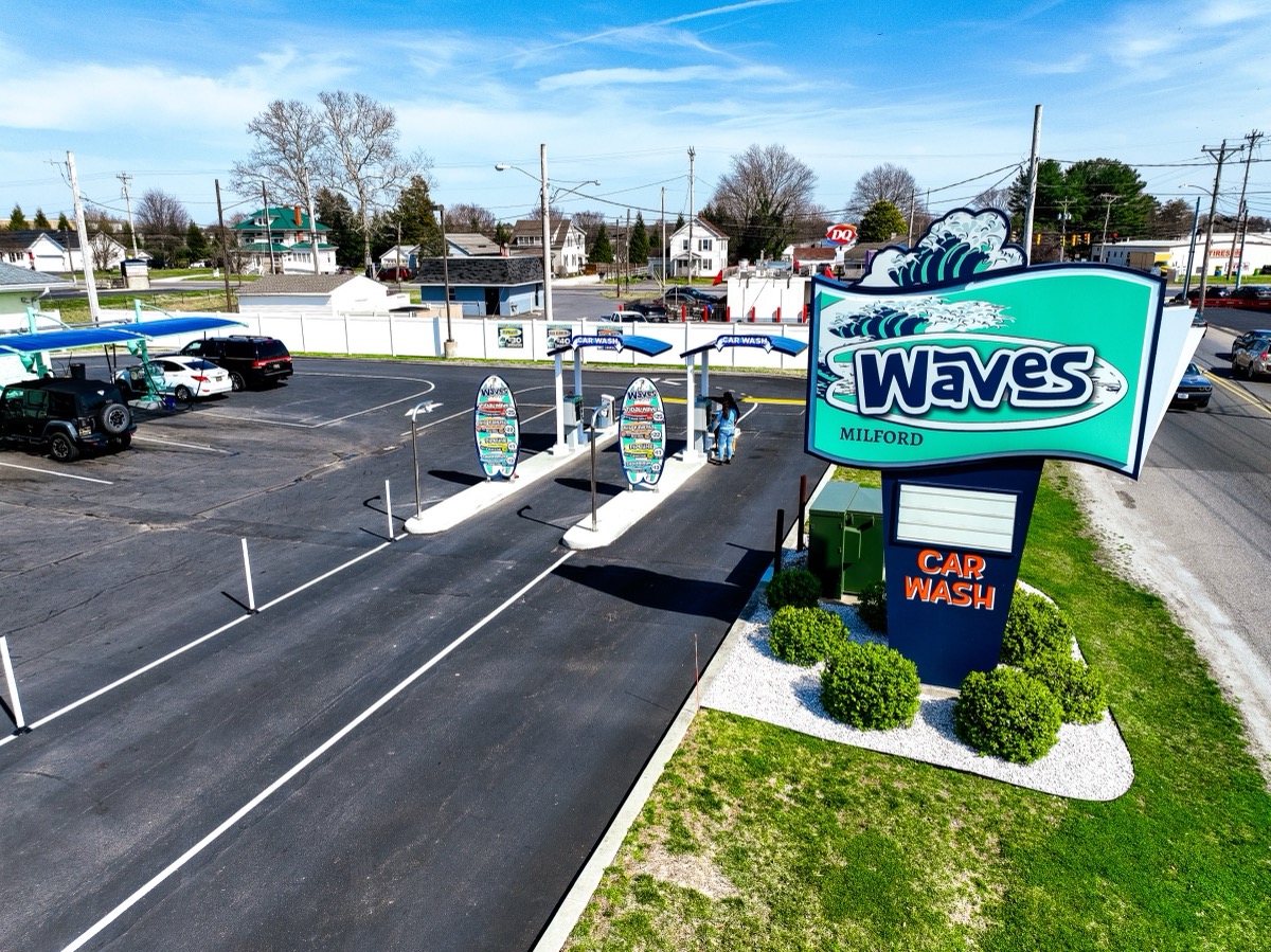 Waves Car Wash Milford — photo 2