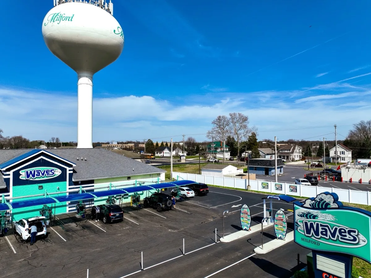 Waves Car Wash Milford — photo 3